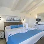 Villatale With Private Swimming Pool. Within Walking Distance Of The Beach.
