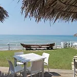 Villatale With Private Swimming Pool. Within Walking Distance Of The Beach. Villa Pozzallo