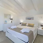 Villatale With Private Swimming Pool. Within Walking Distance Of The Beach. * Pozzallo