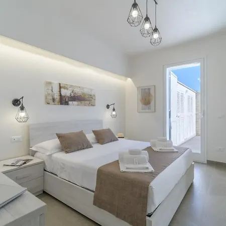 Villatalè With Private Swimming Pool. Within Walking Distance Of The Beach. Pozzallo