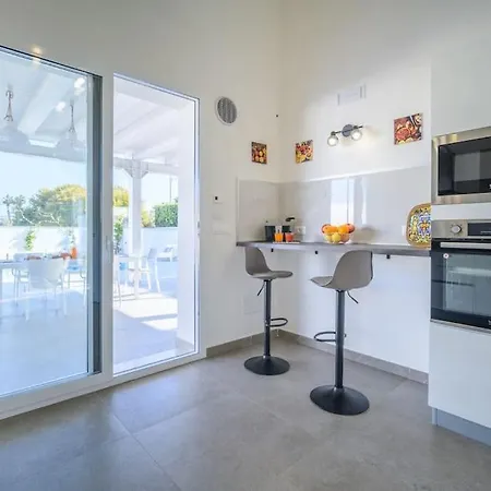 Villa Villatalè With Private Swimming Pool. Within Walking Distance Of The Beach. *