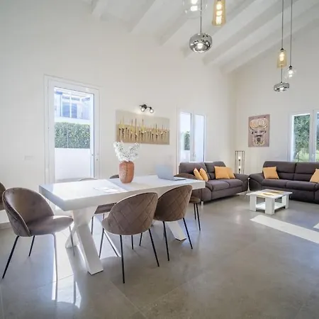 Villatalè With Private Swimming Pool. Within Walking Distance Of The Beach. Villa *