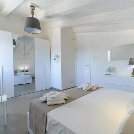 Villa Villatalè With Private Swimming Pool. Within Walking Distance Of The Beach. *