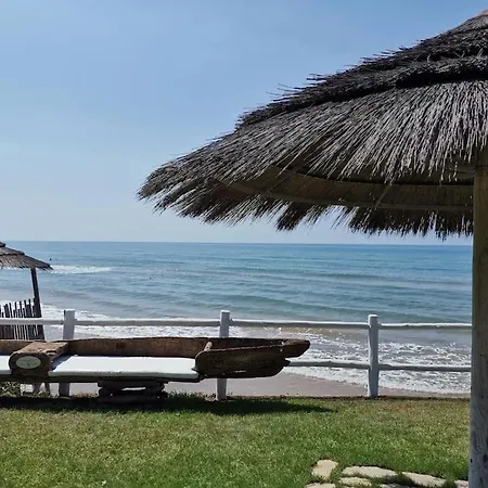 Villa Villatalè With Private Swimming Pool. Within Walking Distance Of The Beach.