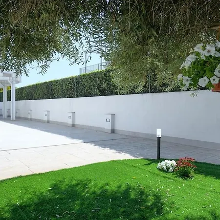 Villatale With Private Swimming Pool. Within Walking Distance Of The Beach.